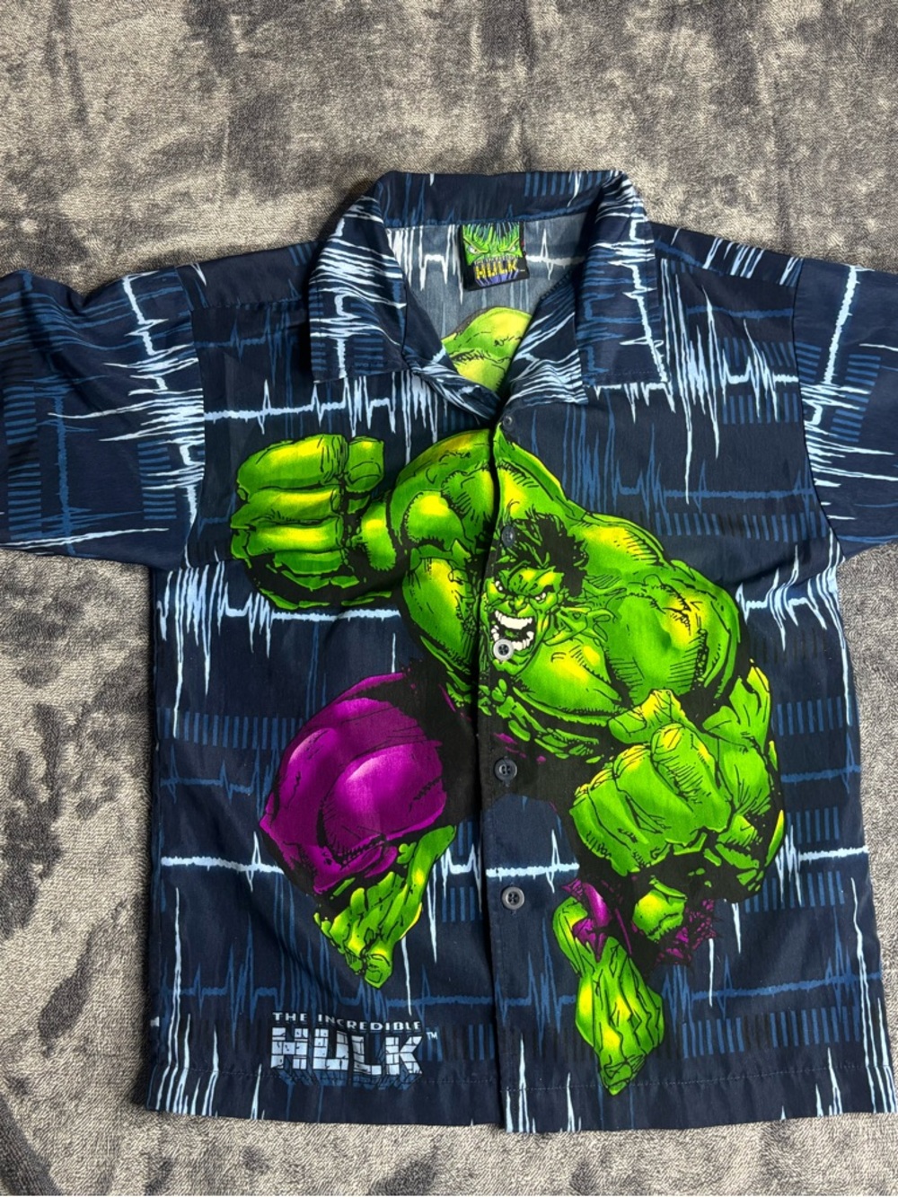 VTG/Y2K 02 The Incredible Hulk Graphic Button-Up Shirt - Navy & Green size S/M